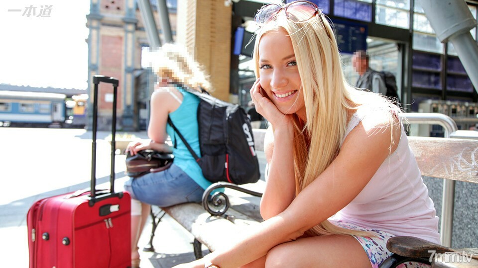 122415_214 我让自信的金发美女成为色情明星